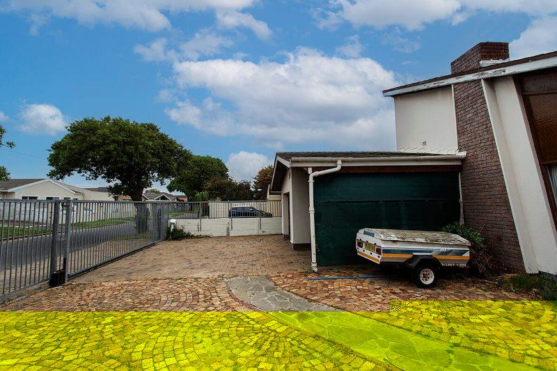 4 Bedroom Property for Sale in Townsend Estate Western Cape